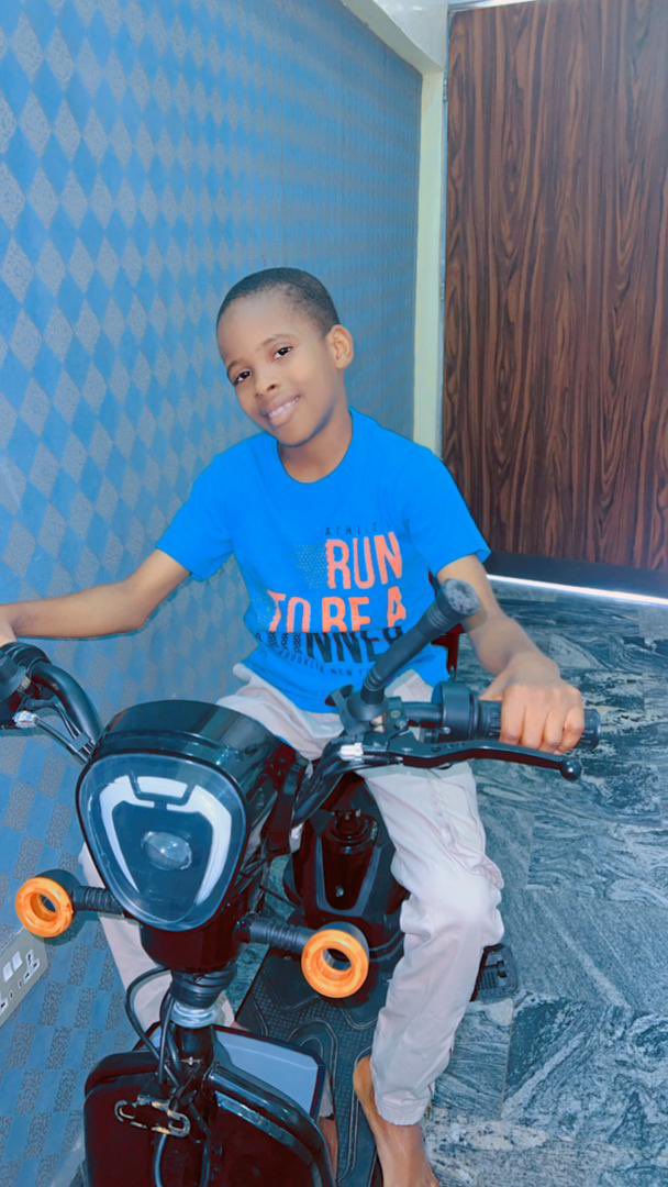 bunayyi's tweet photo. Happy birthday to MB Nazeer may Allah’s blessing be with you today and always. Happy double digit #10 Congratulations https://t.co/oMaG18349n
