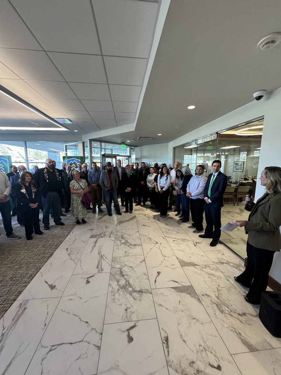 owchamber's tweet image. Stop by and experience the newly renovated Bank of Utah South Ogden Branch! We were excited to be with them as they officially celebrated the end of construction. 

#BankOfUtah #SouthOgden #OWCC #OgdenWeberChamber #RibbonCutting