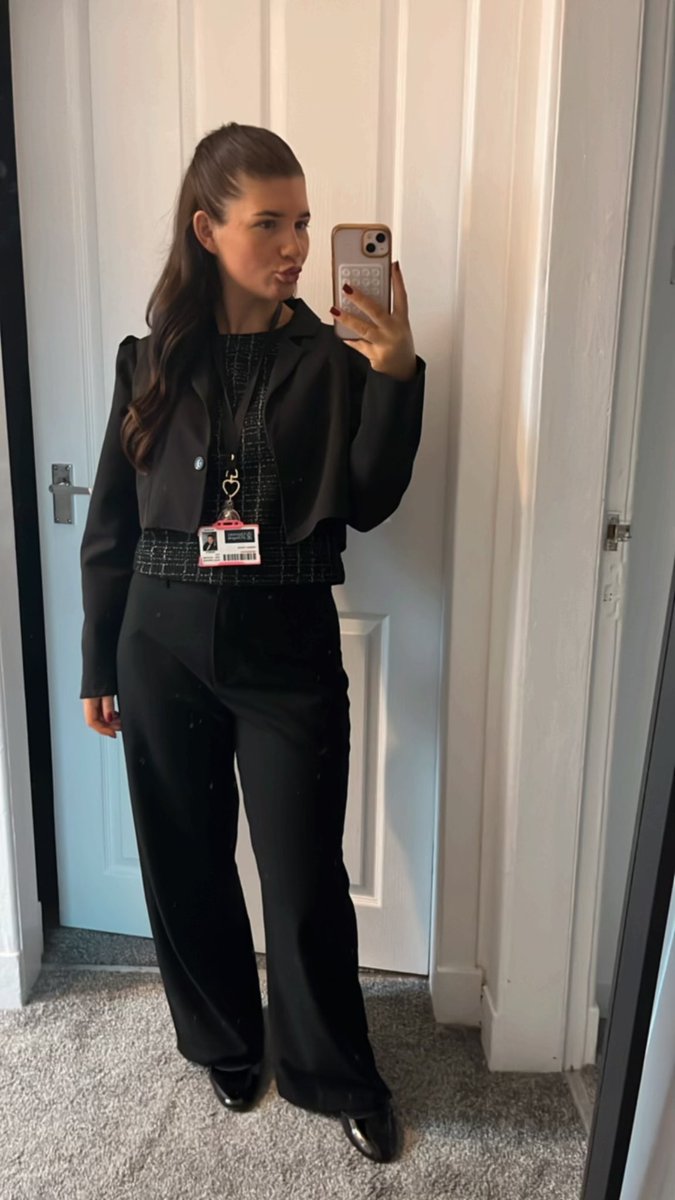 Miss Gallagher tweet media