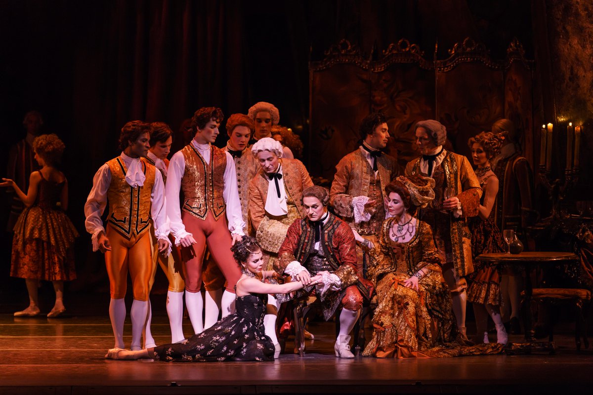 Opus Arte tweet media