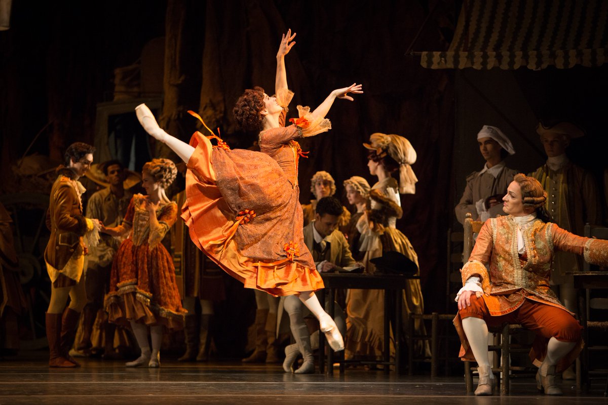 Opus Arte tweet media