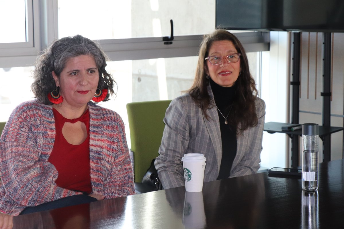 ¡Increíble jornada 🙌🏼! Vivimos un productivo 4° Encuentro con Mentores para dirigentes vecinales que son parte de nuestro programa #UniversidadSocial 📔 contando con la colaboración del <a href="/GOREAntofagasta/">Gobierno Regional Antofagasta</a> para conocer detalles del concurso FNDR 2025 en #Antofagasta 🏝️