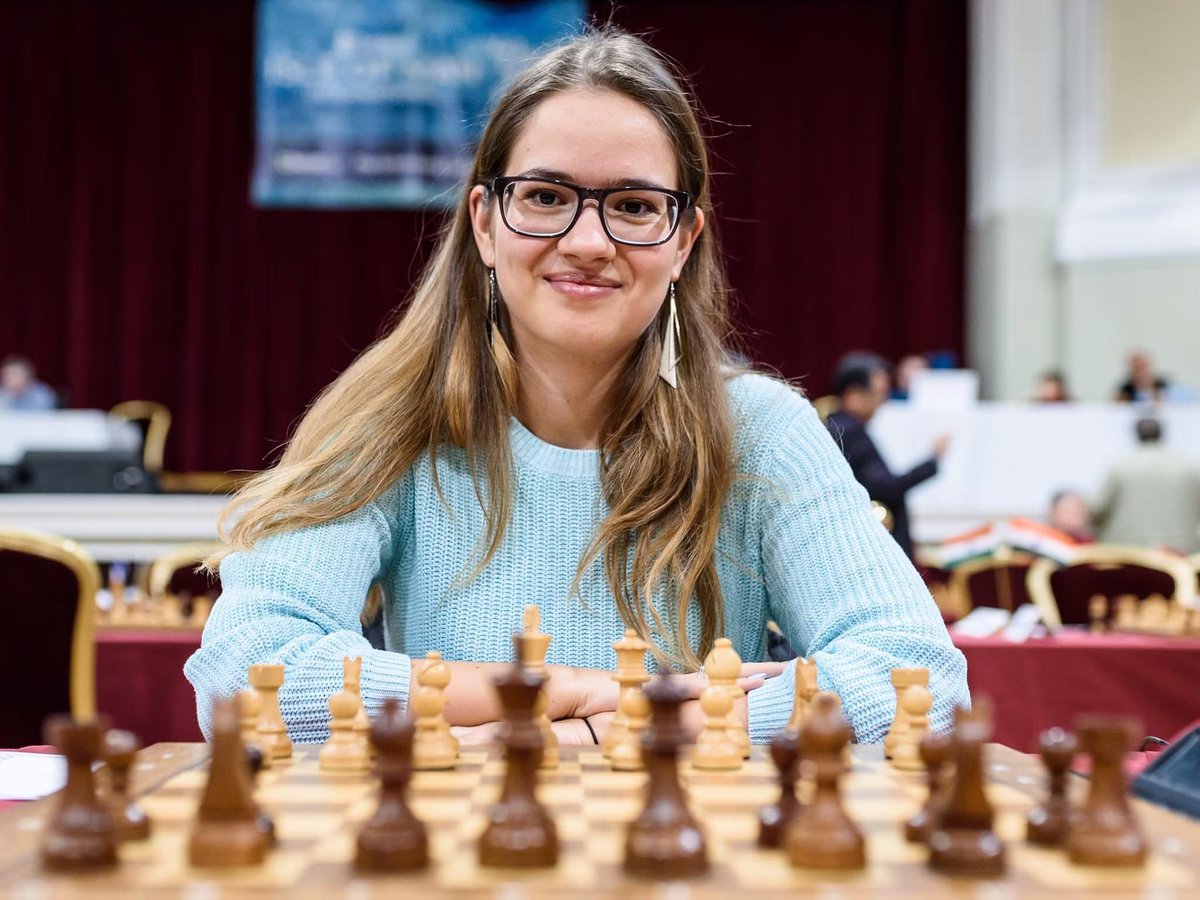 Happy birthday to Alina Kashlinskaya 🥳

🔥Currently rated 2493 Alina is placed 14th among all the women in the world.
🦸‍♀️ Alina was part of our ChessMom project, and she travelled to the Olympiad with her son 🥰

#WomenInChess #WomenPower #Chess 

Photo: Alina L'Ami