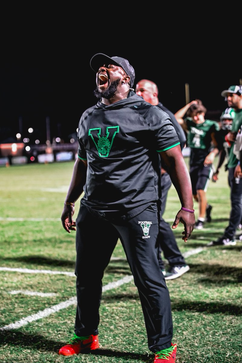 Qoach_Deuce's tweet image. Don’t wait for a opportunity 

CREATE YOURS!

- Big Meech 

#50Boyz 
#TheFamily 
#VMF