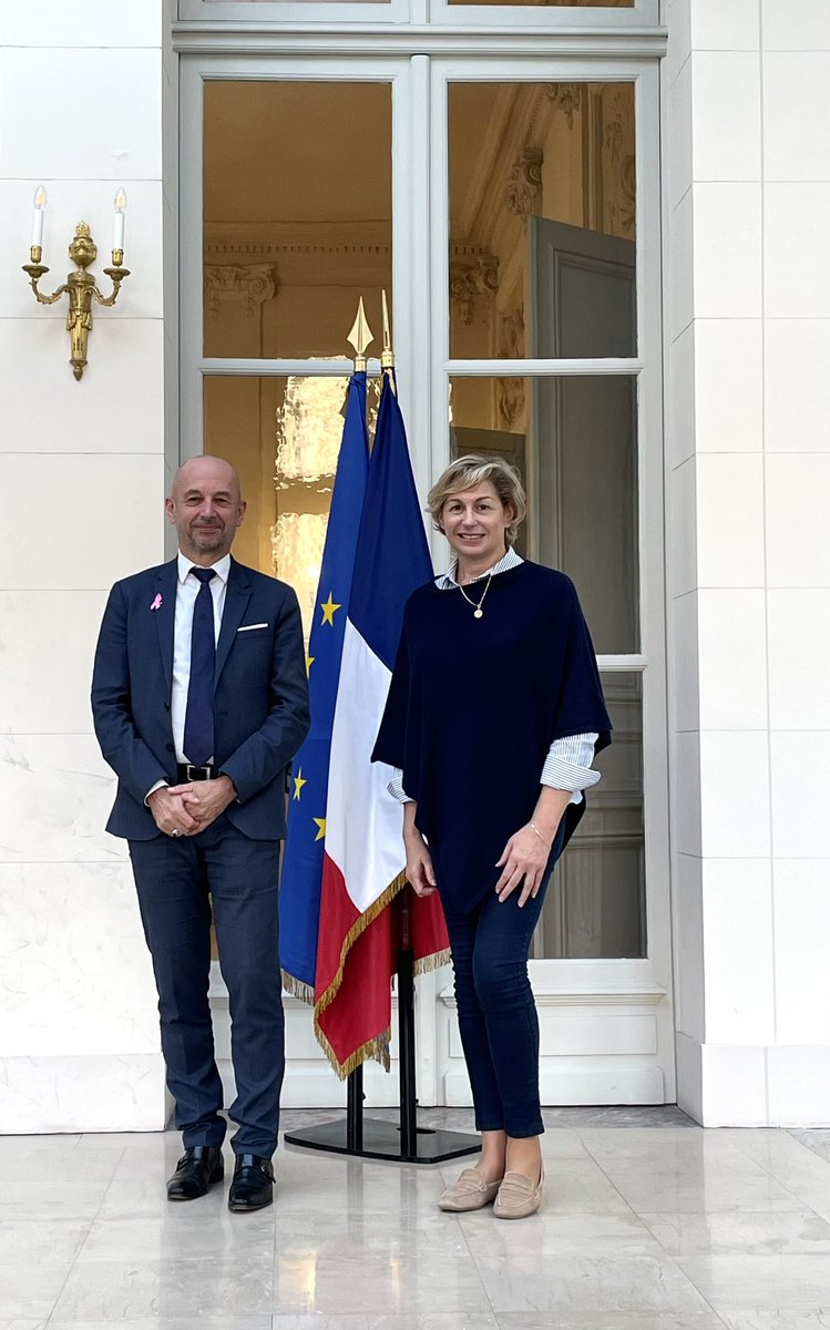 J’ai demandé à <a href="/MichelBarnier/">Michel Barnier</a> d’intégrer  dans mes attributions <a href="/lecese/">CESE</a>, 3e chambre de la République, car je suis convaincue que la société civile a toute sa place. 

Merci <a href="/ThierryBeaudet/">Thierry Beaudet</a> pour ce premier échange qui pose les bases d’une collaboration prometteuse pour l’avenir.