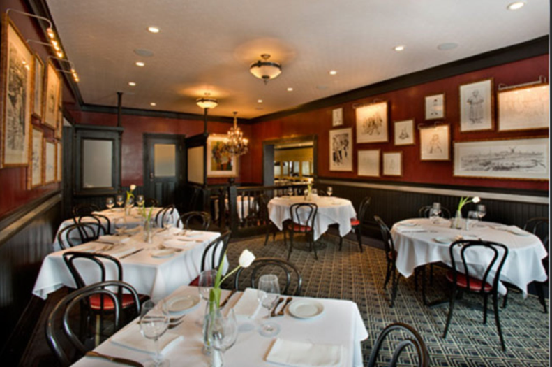 TheWexMedRctr's tweet photo. Working at Wexner:
✨Columbus Discovered: Adventures✨ 

Try Lindey’s in German Village! 
Dive into a local favorite for amazing dishes and atmosphere. From Lobster Mac &amp; Cheese to the latest cocktails, it never disappoints!🍸🍴 #OSUWexMedLife #ColumbusDiscovered

📍169 E Beck St https://t.co/ocPYXOyUoa