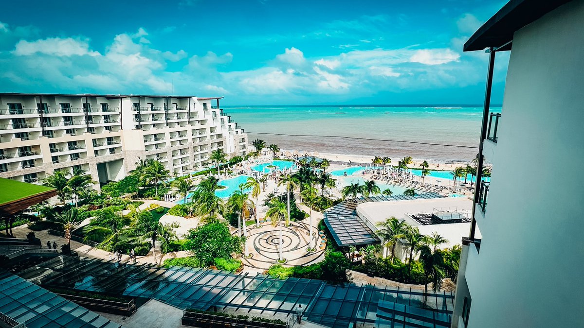 Grooglobal's tweet image. Cancun R+R 2024 taking some time to relax but also reconnect, rediscover and just have fun.