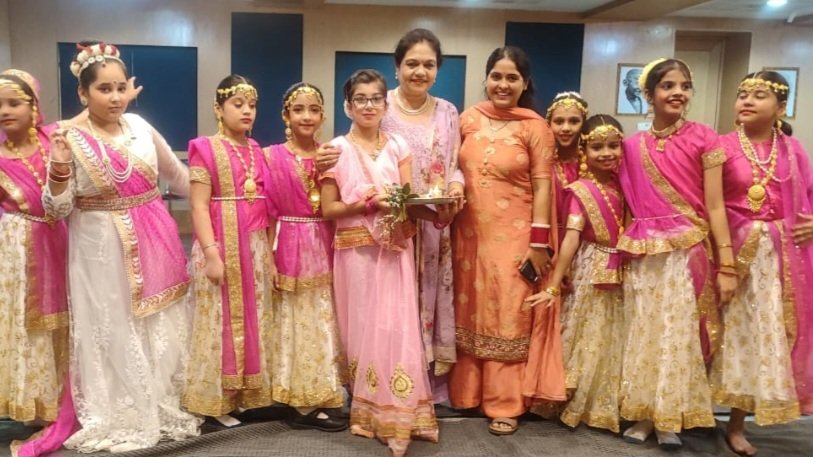 On eve of Diwali students of Prithvi house preparatory classes put a splendid show which was fusion of cultural richness and environmental consciousness. #ahlconintel <a href="/Anjali_Buttan/">Anjali Buttan</a> <a href="/pntduggal/">PUNEET DUGGAL</a> <a href="/sdg4all/">AhlconIntl4SDGs</a> <a href="/Karuna_gupta1/">Karuna Gupta</a> <a href="/cbsehead/">CBSE HEADQUARTER</a>  <a href="/VigyanPrasar/">Vigyan Prasar</a>