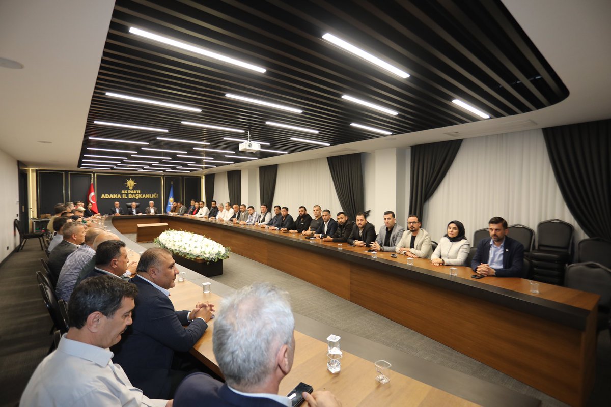 Haftalık Olağan İl Yürütme ve Yönetim Kurulu toplantımızı gerçekleştirdik. 

Toplantımızın hayırlara vesile olmasını diliyorum.