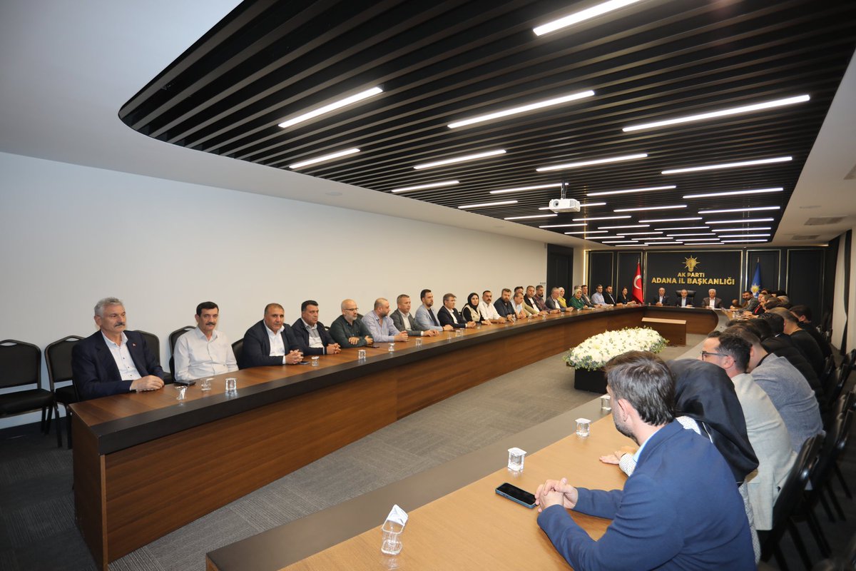 ozangulacti's tweet photo. Haftalık Olağan İl Yürütme ve Yönetim Kurulu toplantımızı gerçekleştirdik. 

Toplantımızın hayırlara vesile olmasını diliyorum. https://t.co/ulpc7Iswa2