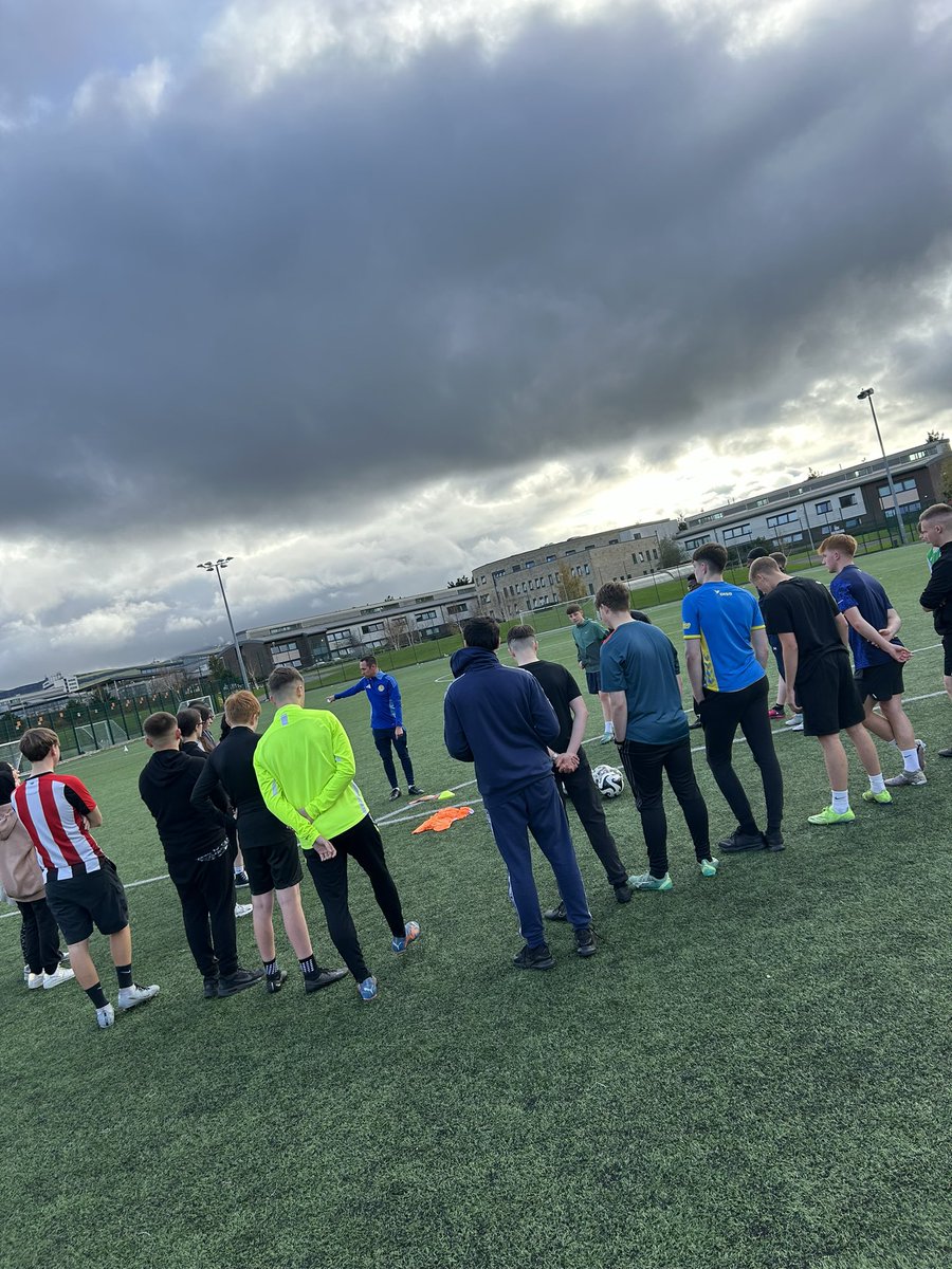 ActiveSchoolsED's tweet photo. Thank you to @stahssport for hosting our @ScottishFA 1.1 Intro to Coaching Course in partnership with @chase_uk.
26 senior pupils starting their coaching journeys 👏⚽️🏴󠁧󠁢󠁳󠁣󠁴󠁿 https://t.co/dYKVwqXrjp