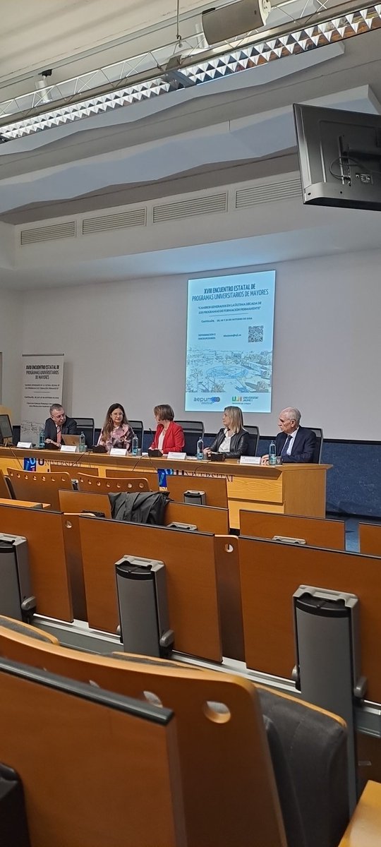 En el XVIII Encuentro de la AEPUM. Aprendemos todos y todas conjuntamente <a href="/aepumayores/">AEPUM</a>