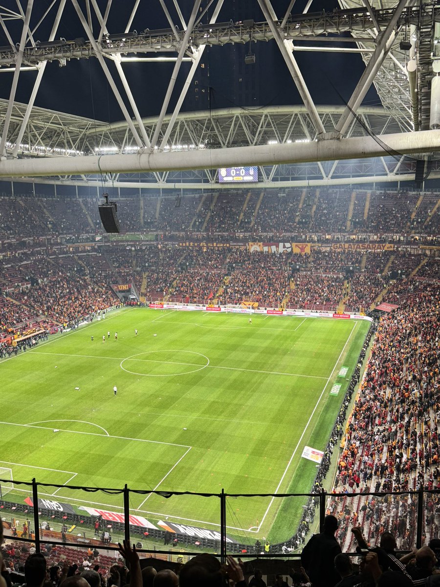 SamsunKartallar's tweet photo. Sensiz geçen günlerin amına koyim 🦅🦅 https://t.co/BzFZaLQrW0