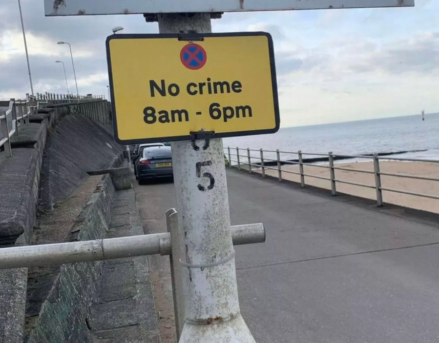 rizzduck's tweet photo. we need more "no crime" signs all over the country imo #reducecrime https://t.co/g6x26sOnWH
