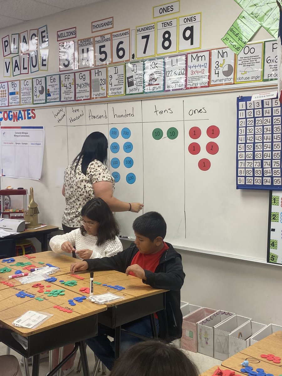 mimartin08's tweet photo. I spy instructional planning in π¬! The teacher modeled with her own place value disks π΄π΅βͺοΈπ’ and each student had their own disks to use for solving 3-digit subtraction problems. Connecting the Concrete to Algorithm! #GISDMathCounts #DoTheMath @Carver_Tigers @TraciVickery https://t.co/TqFwH86LFJ
