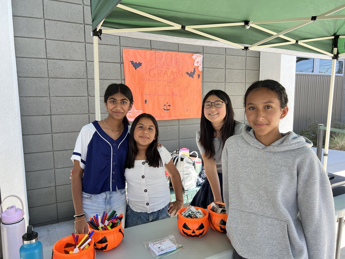 ghctk12's tweet photo. π A big thank you to our PTSA for supporting our TK-8 student council event selling BOO-Grams to classmates! π» #StudentCouncil #BooGrams #Halloween #Fun https://t.co/75Kkq5RSxX