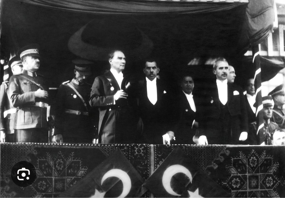 🇹🇷🇹🇷🇹🇷
Cumhuriyet Bayramınız Kutlu olsun, M.K.ATATÜRK ile Silah arkadaşlarını Rahmet ve Minnet'le anıyorum