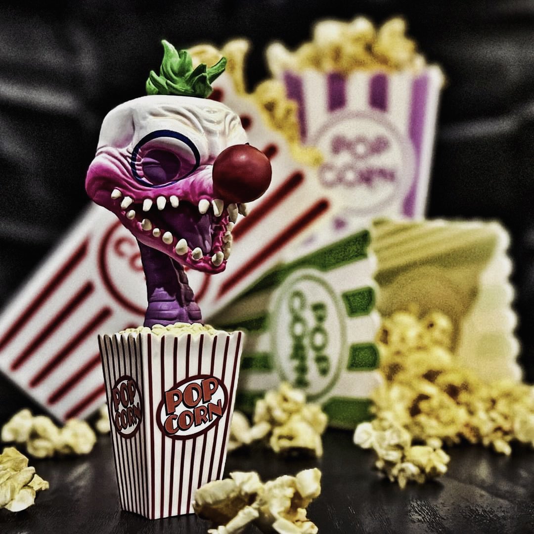 fistfuloftoys's tweet image. Funko Photo A Day Challenge: Movie Night 🍿 
.
Baby Klown // Killer Klowns From Outer Space
@OriginalFunko 
.
#FunkoPhotoADayChallenge