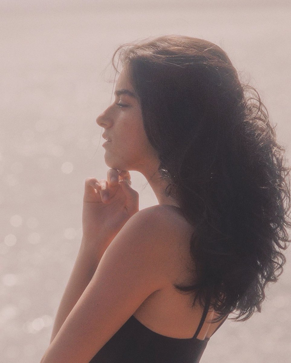 nitemaresunset's tweet image. mavëa céline caddel

mdini 18+ only, ic only, fl &amp;amp; parody. 
model, influencer, &amp;amp; onlyfans creator. 
traveller, romantic, fashion + clothing, chick-flick lover, 21, straight &amp;amp; single. 

♡ + ↺