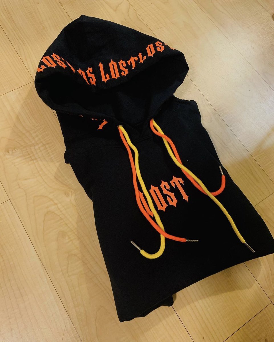Hoodie up now 🔥