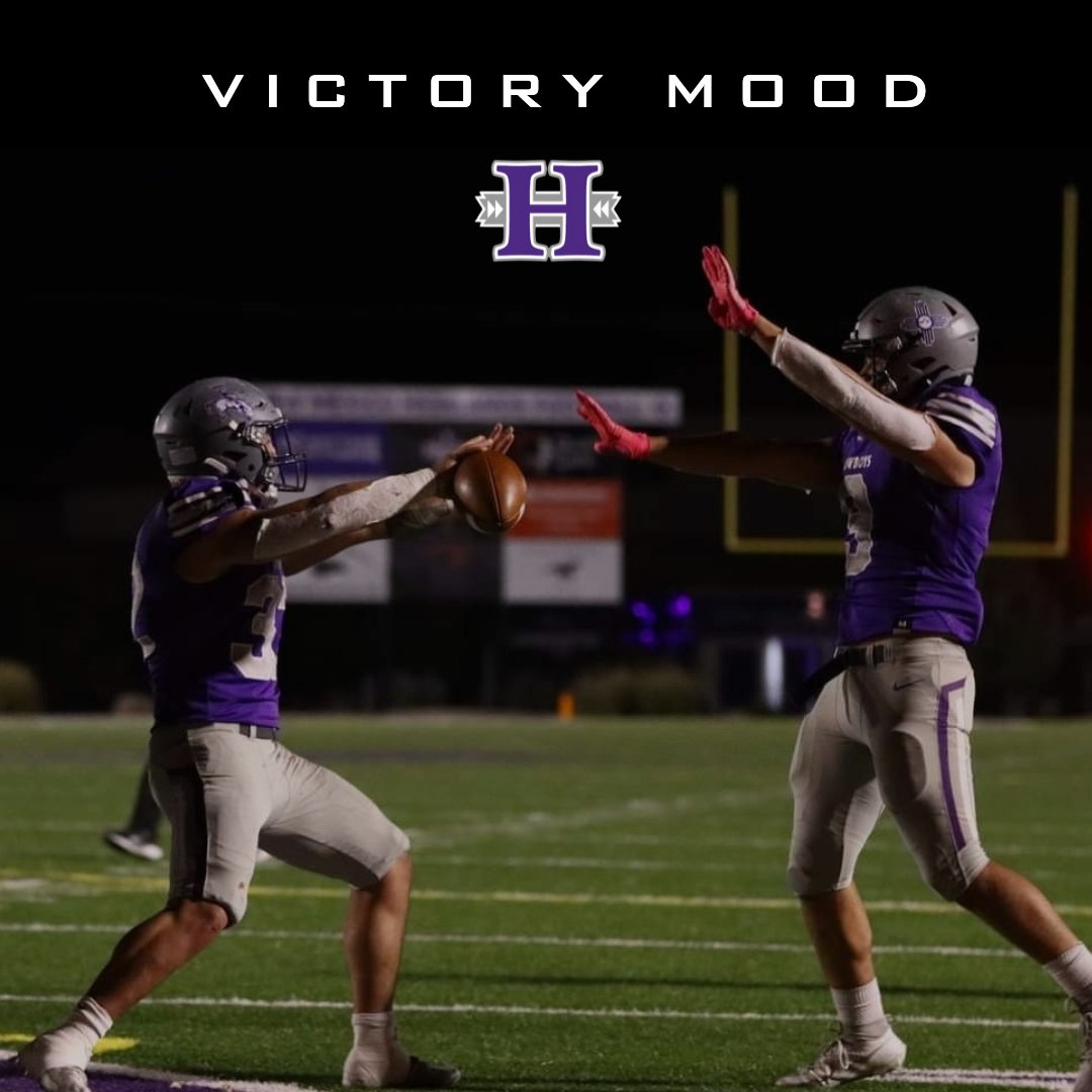 NMHUFootball's tweet photo. It's always going to be a good week when it starts with a Victory Monday. #ThisisHighlands https://t.co/7dMu4oLEes