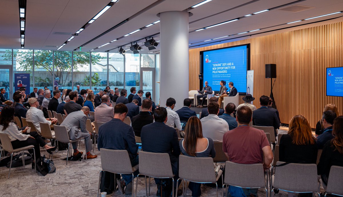 USC_VEDA's tweet photo. Incredible energy at DC Privacy Summit on the topics of crypto policy & privacy at @USC Capital Campus. Opening remarks by @USCMarshall Dean @garrett_geoff and VEDA Managing Director @ericwchung with special thanks to co-host @paulbrigner @pgpforcrypto @coinbase Institute and speakers!