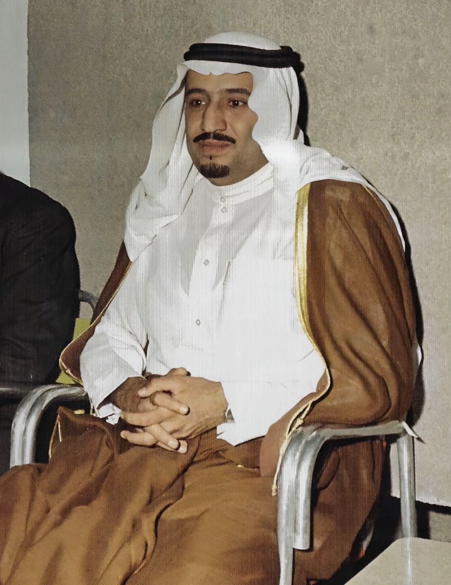 Alsaud_History's tweet photo. صورة نادرة لسيدي #الملك_سلمان حفظه الله ورعاه، وعمره حينها 39 عاماً هجرياً، وتم التقاطها عام 1393هـ/1973م.
#السعودية https://t.co/5mYxOItukp
