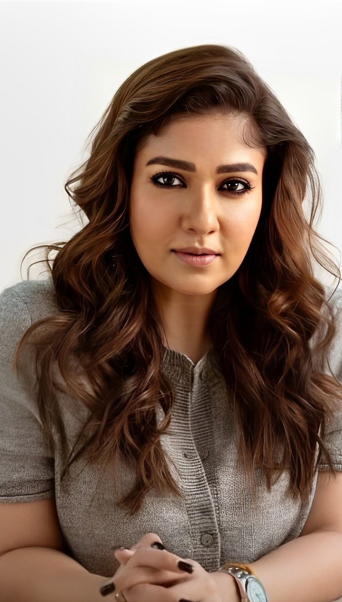 nayantharra's tweet photo. #Nayanthara 💛😇 https://t.co/CNqnFAL2A6