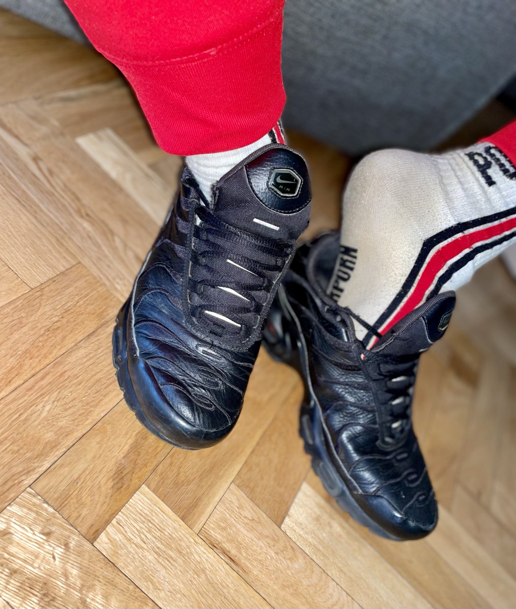 SNKSOCKS tweet media