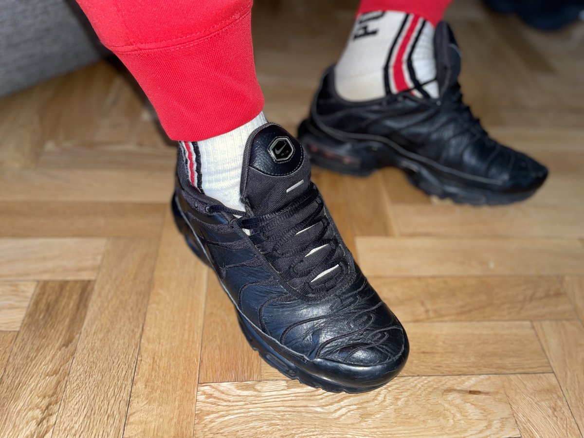 SNKSOCKS tweet media