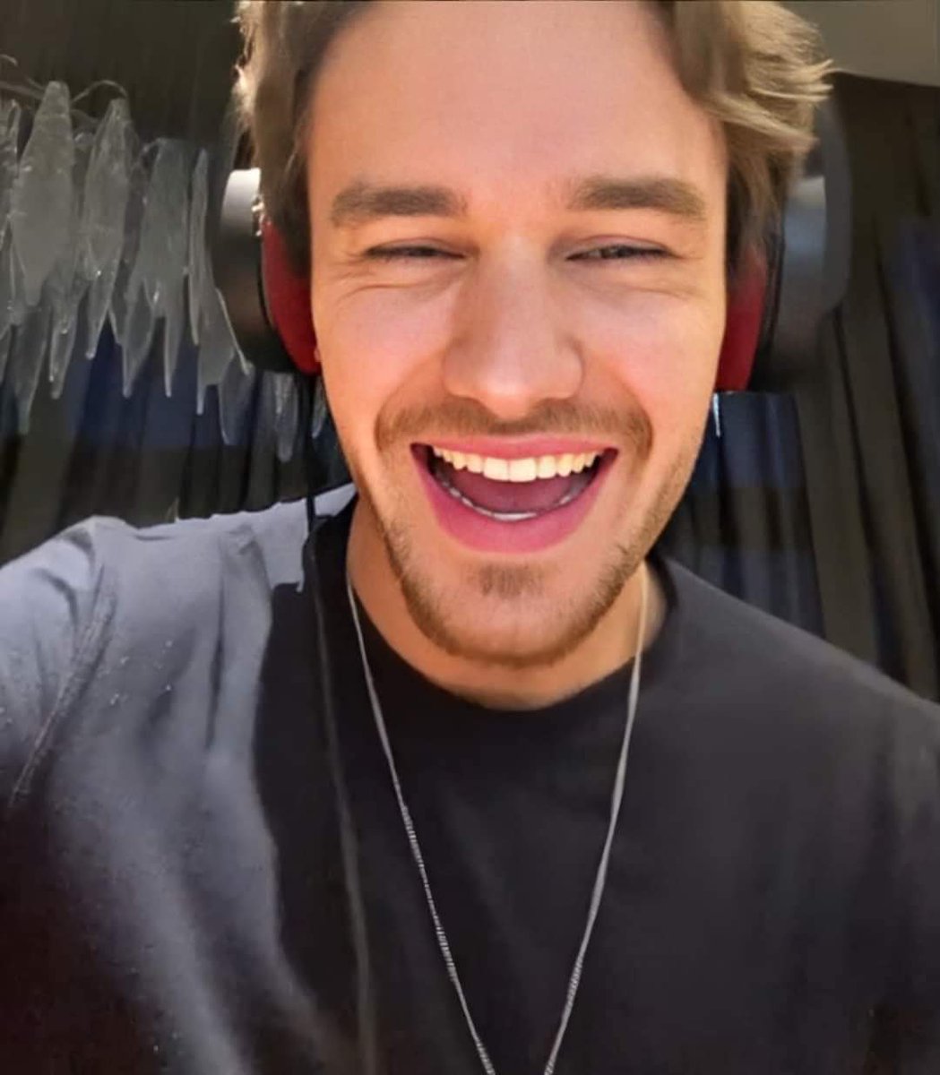 Syndrome_Harry's tweet photo. Mancherà questo sorriso, non ci credo che sono passate già due settimane.
Sarai sempre noi nostri cuori https://t.co/YFzttAExDb