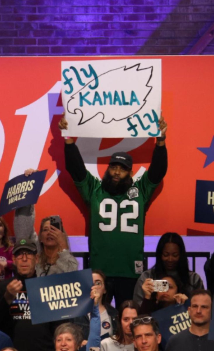 JackInacker's tweet photo. This guy gets it. 

Go Birds. 🦅 
Go Kamala. 🇺🇸 
Go Vote - Nov 5th.🗳️ https://t.co/cvUqR1NzPB