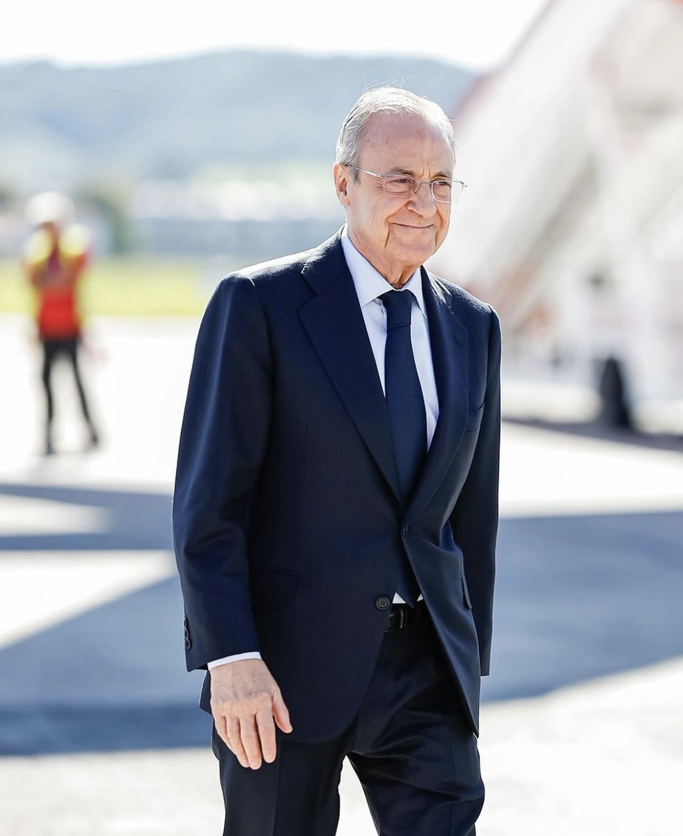 futebol_info's tweet photo. Em comunicado à AFP, Real Madrid se pronuncia sobre ausência na cerimônia da Bola de Ouro: "A Bola de Ouro não respeita o Real Madrid".

Internamente, a postura do clube merengue é unânime: a Bola de Ouro deixa de existir para o Real.

🗞 @geglobo
📸 Divulgação/Real Madrid