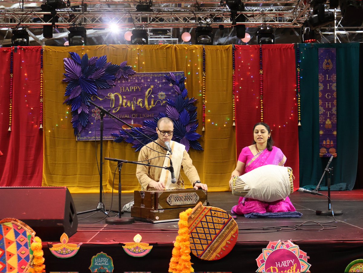 The Embassy in association with 
<a href="/tweets_IAI/">Indian Association In Iceland-IAI</a>  celebrated annual Deepavali Utsav. Cd'A <a href="/AnishatomarI/">Anisha Tomar</a>  led the event with the lighting of the lamp. 🪔 
Members of the Indian community and friends from Iceland joined in the celebrations. #Diwali2024