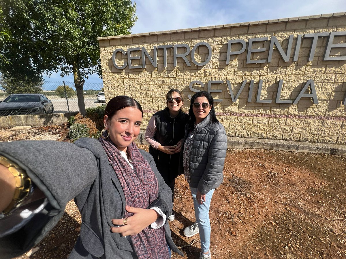 Sildavia12's tweet image. Finalizada la primera sesión del Taller de preparación para los permisos y para la vida en libertad.
#programamarco #consejeriainclusionsocial #adicciones #prisiones  #trabajoenred #SILDAVIA #RedENLACE #liberacion #TercerSector #JusticiaSocial