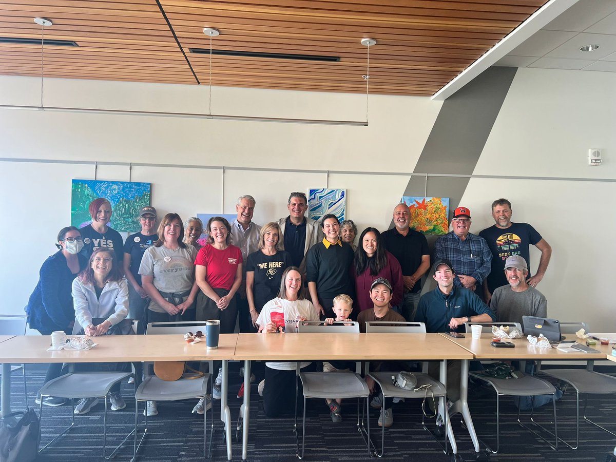 Alyssa4Colorado's tweet photo. Great turn out this weekend for canvassing! Special thank you to @AFLCIO and @ColoradoAFT for our Saturday event. And @DenverDems for coming to help all of Douglas county yesterday! @ScottAMangino and @RepMegFroe you're so appreciated for helping us turn out the vote in HD44! https://t.co/7Wi5RtTPca
