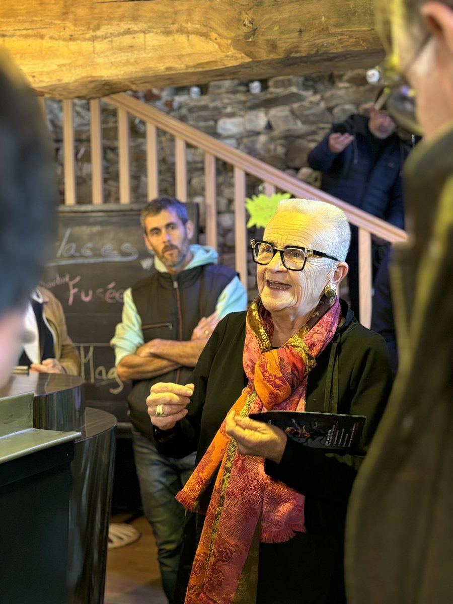 ✅ Je me suis rendue cet après-midi à Coësmes (35) pour annoncer les lauréats de la nouvelle vague des « Fabriques de territoires ». <a href="/CaVautrin/">Catherine Vautrin</a>
📥 ecologie.gouv.fr/presse/disposi…
 
🏠Je n’ai pas choisi le lieu au hasard : le lauréat « le Bistro Lab » incarne l’objectif recherché par ces