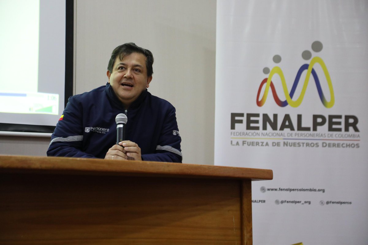 personeriabta's tweet photo. #AEstaHora realizamos un conversatorio sobre los alcances de la Ley 2422 de 2024, que fortalece la labor administrativa y financiera de los municipios de tercera, cuarta, quinta y sexta categoría.

El evento es liderado por el personero de Bogotá, Andrés Castro Franco, y en él participan el representante a la Cámara Óscar Sánchez León, ponente del proyecto de ley, y los personeros municipales representados por la Federación Nacional de Personerías (Fenalper). 

En el encuentro también participa Mireille Girard, representante de @AcnurColombia