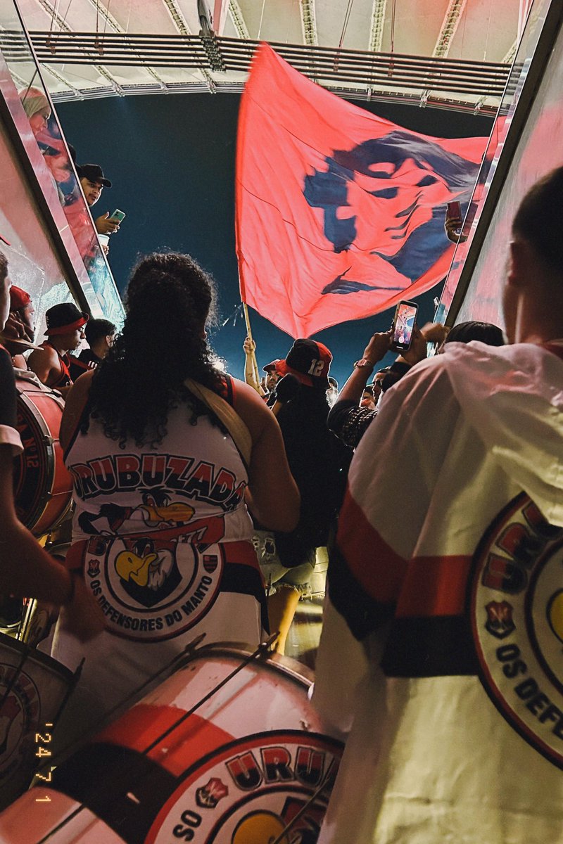 MulheradaUBZ's tweet photo. Que essa luta nunca pare e continue inspirando a união feminina nas arquibancadas, mantendo viva nossa história. https://t.co/bPEZXdEqnc
