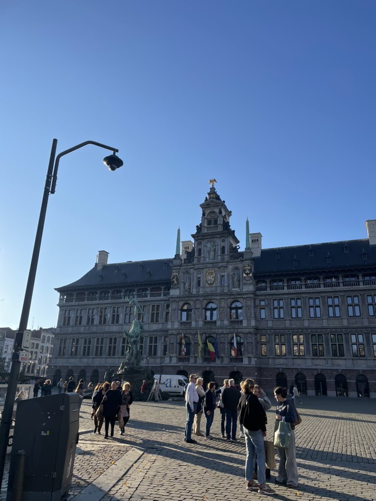 Spent a brilliant few days <a href="/UAntwerpen/">UAntwerpen</a> talking to their heritage students about all things  sustainable co-production &amp; social change in heritage with @suziethomas. Talked loads about <a href="/kmerrin/">Keith Merrin</a> and how he let us take the risks we needed to get us where we are now