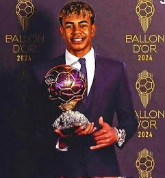 hanadfrl's tweet photo. We winning the Ballon D’ or today #BalondeOro https://t.co/ka23fPsjTG