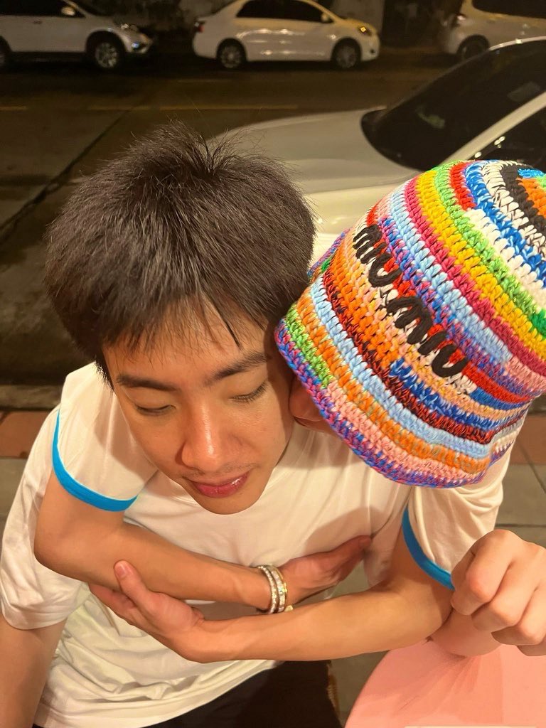 ttumcials's tweet photo. do you guys remember when offgun https://t.co/8JNfUB1jU3