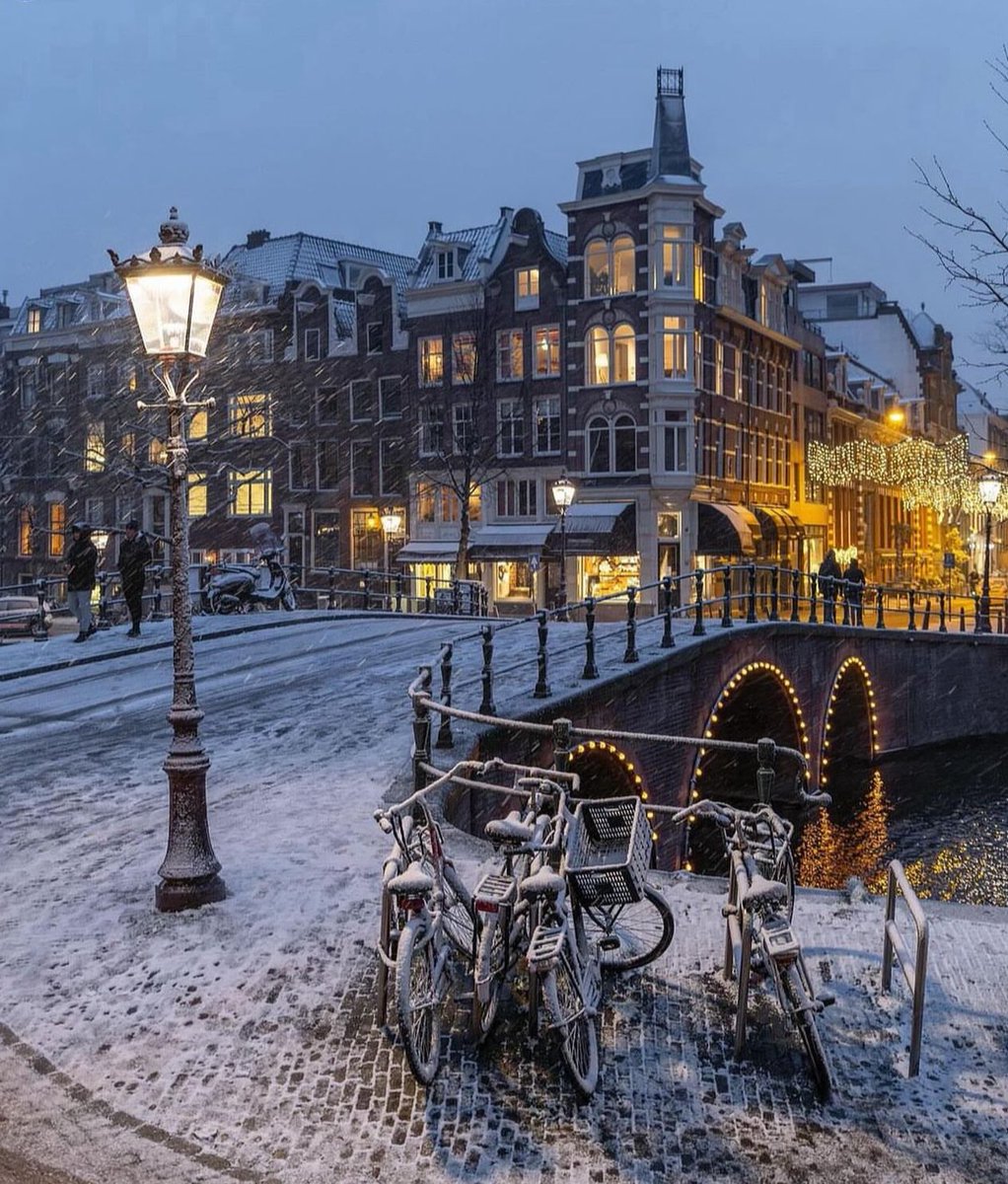 W0rld2026's tweet photo. Winter in Amsterdam, Netherlands https://t.co/4ls6qPkrEy