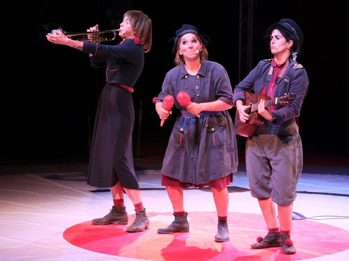 Festival Internacional de Pallassos tweet media