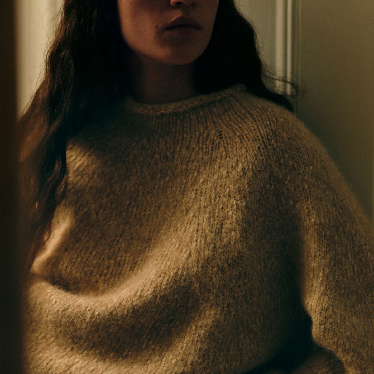 MOONSTONE · Textured Cotton Alpaca Sweater

For a tactile feel, alpaca wool is blended with cotton for our textured sweater. The neck, hem and cuffs are given a soft rolled edge for a relaxed finish → buff.ly/3A9mB8x