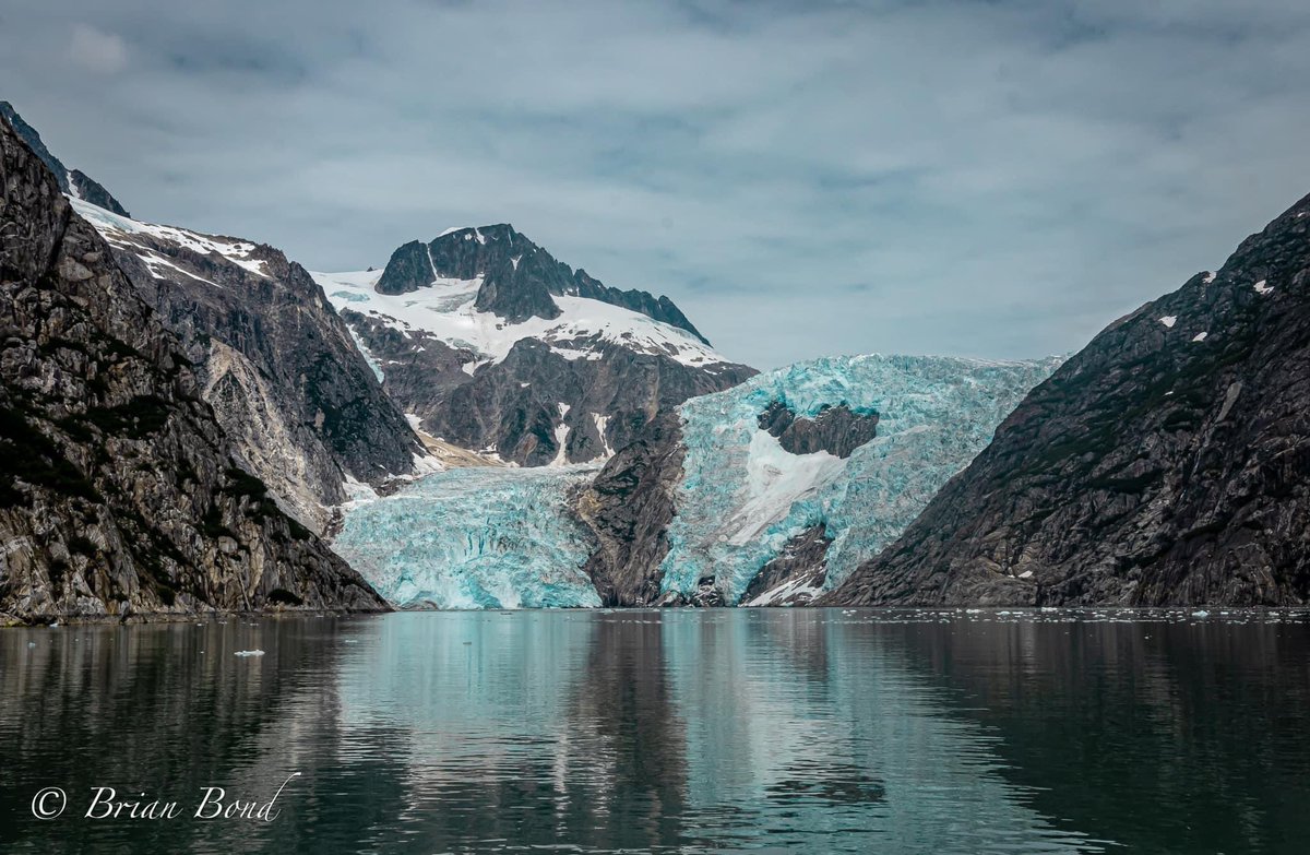 Breathtaking Fjords! 🌊 Cruise through the stunning Kenai Fjords and marvel at the scenery. Who’s ready for an unforgettable experience? #KenaiFjords #NatureBeauty #rvingtoalaska

📍Kenai Fjords National Park
📷: Brian Bond, 2022 RV2AK Member