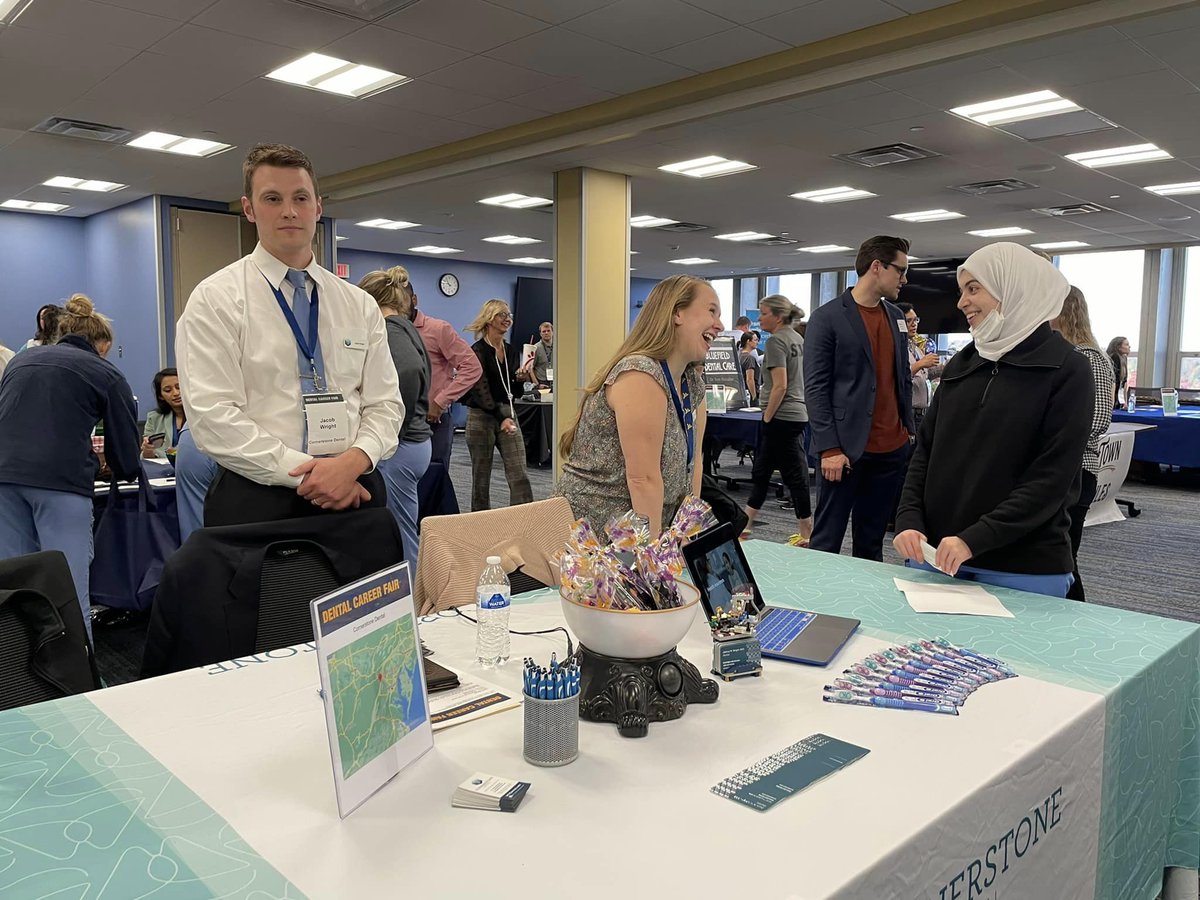 Join us for an exciting afternoon of networking and opportunities! Our Dental Career Fair connects students with top practices and clinics. Don't miss your chance to shape your future! 🦷✨

More details:
app.joinhandshake.com/career_fairs/5…