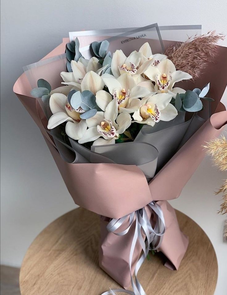 SaviorProtector's tweet image. ——Cómo tenía que trabajar le dejó a @MSH3LLFIRE una nota para que fuera al salón donde se encontraba su regalo ——

Para la mejor mujer y novia del mundo. Te adoro y te amo muchísimo más de lo que podré demostrar. Feliz cumpleaños