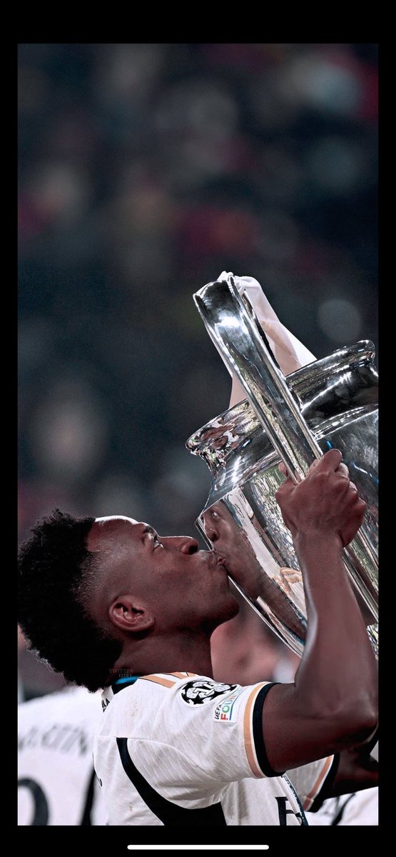 el7_maravillaRM's tweet photo. @vinijr PARA NOSOTROS, PARA EL MADRIDISMO TU ERES EL MEJOR! ESPERO QUE TU TE QUEDES CON ESE RECONOCIMIENTO, LOS DEMÁS SE MUEVEN POR ENVIDIAS, TU YA SABES LO QUE SIGNIFICA JUGAR EN EL MADRID Y LO QUE CONLLEVA!

SIEMPRE SERÁS UNO DE LOS NUESTROS!! https://t.co/XhjFXicD5J