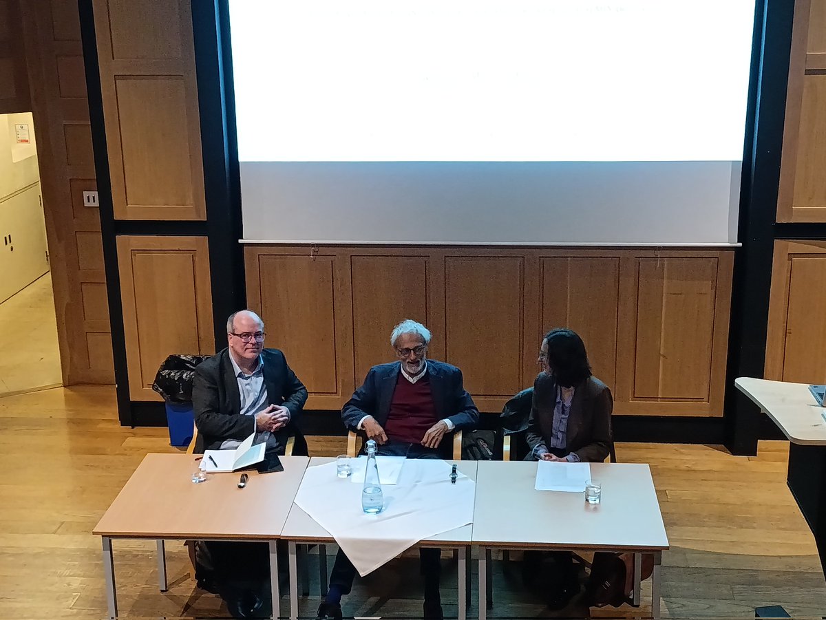 Joining us at the Monday Seminar today is Peter Ghosh (Oxford) who will be talking about Max Weber's "Politics", with commentaries by Dina Gusejnova (LSE).
